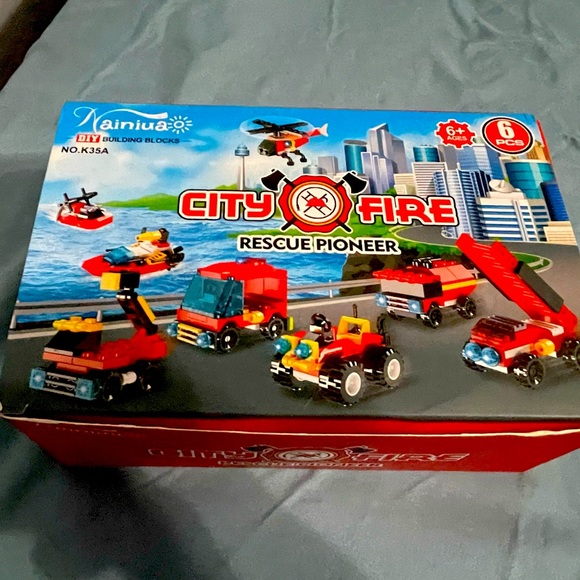 City Fire Rescue Building Blocks - Picture 1 of 3